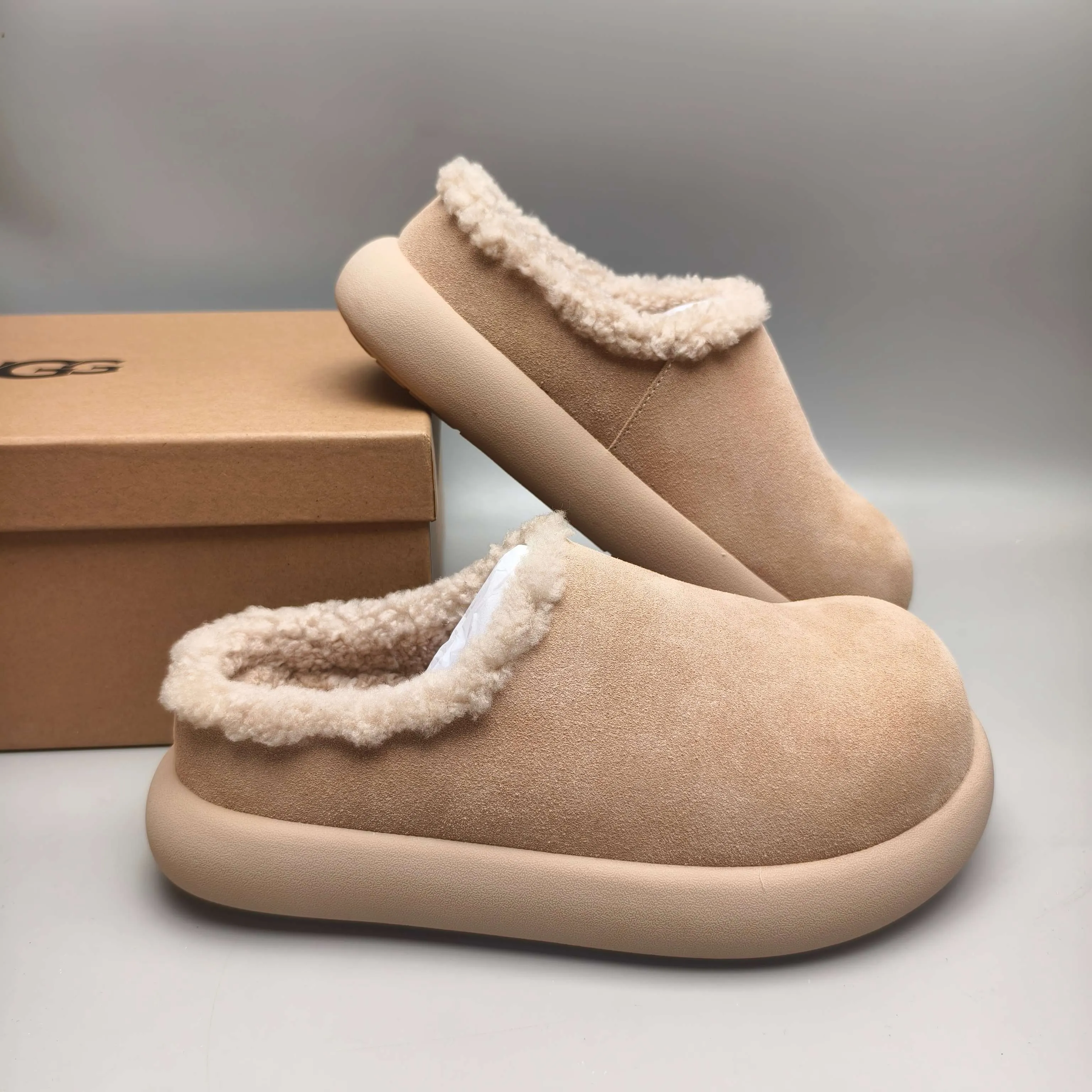 💰480 UGG sheepskin all-in-one snow boots 6088 UGG sheepskin all-in-one snow boots slip-on home shoes potato thick-soled women's shoes color: maroon antelope brown sand chocolate matching code: 35-40
